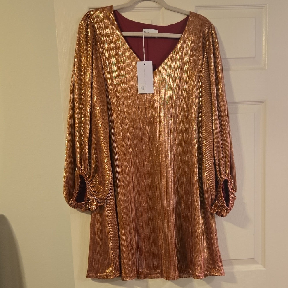Elegant Gold Women's Dress - Picture 7 of 8